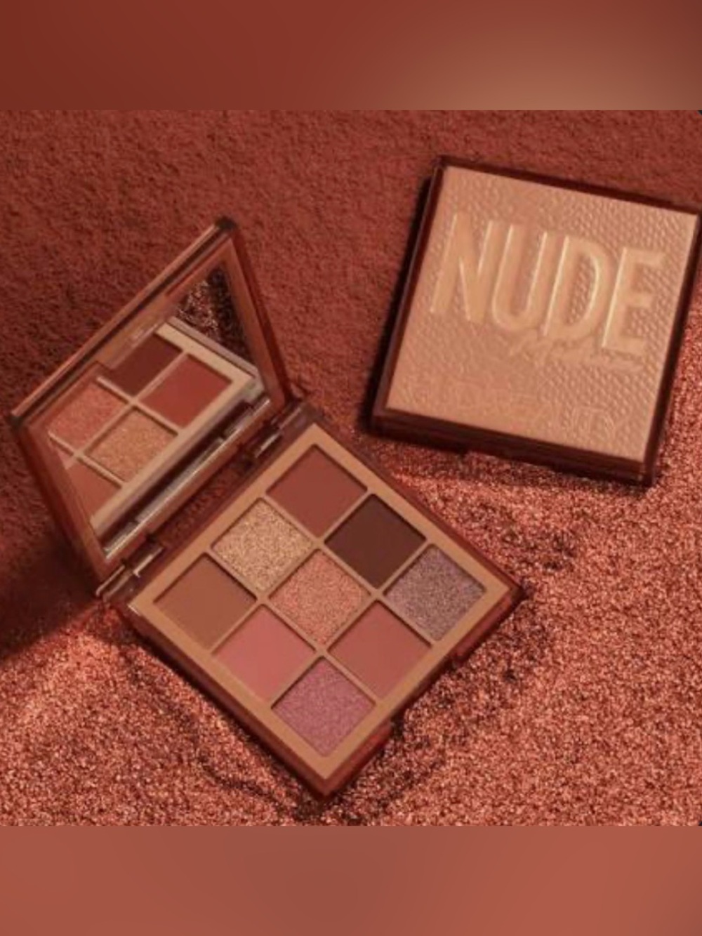 NWT Huda Beauty Medium Nude Obsessions Eyeshadow Palette - Damaged